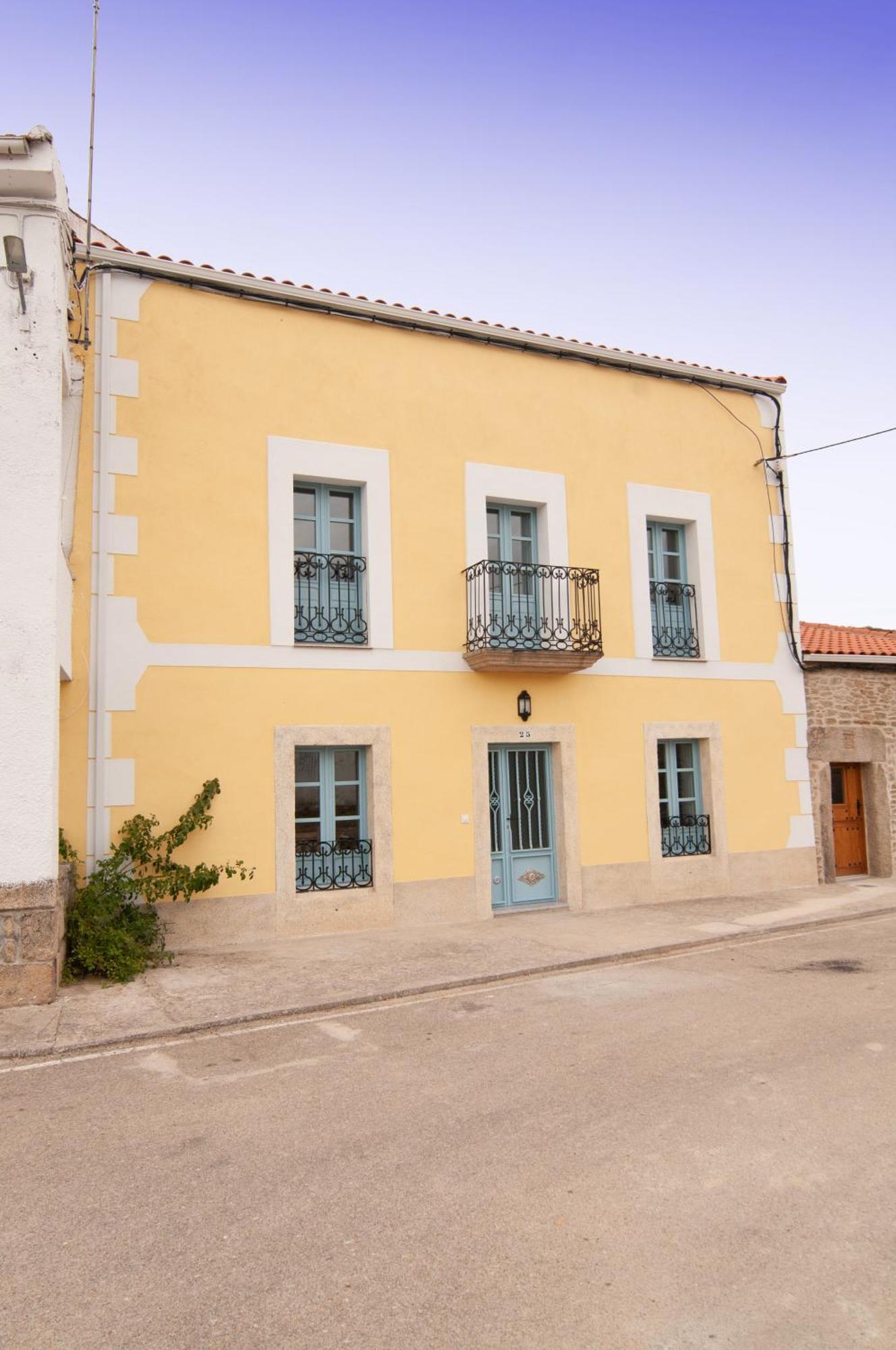 Casa Amarilla Arribes Villa Cerezal de Penahorcada Екстериор снимка